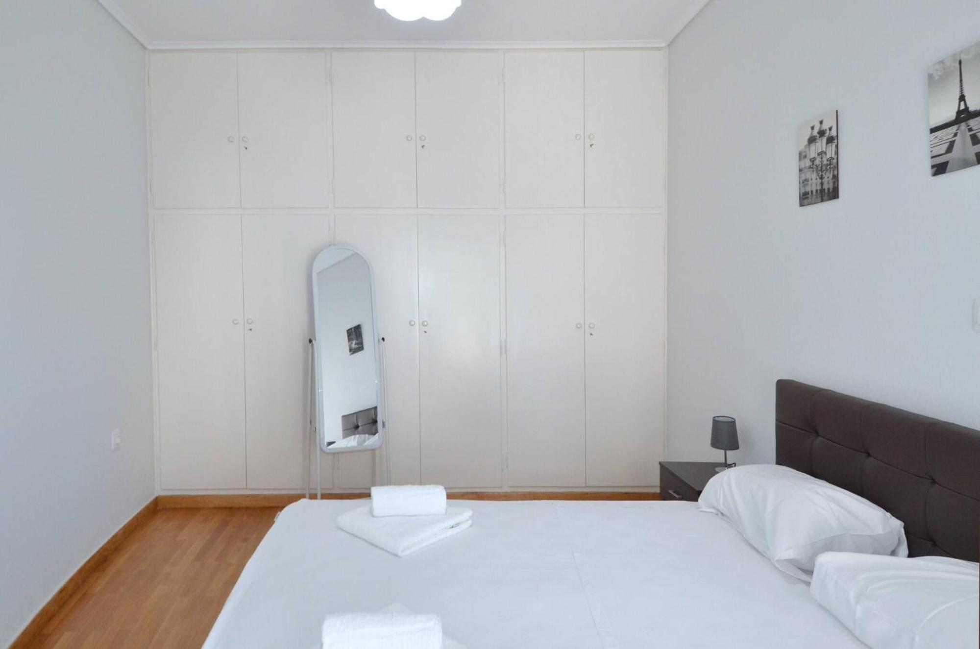 A Spacious Minimal Apatment At Chalandri Athene Buitenkant foto