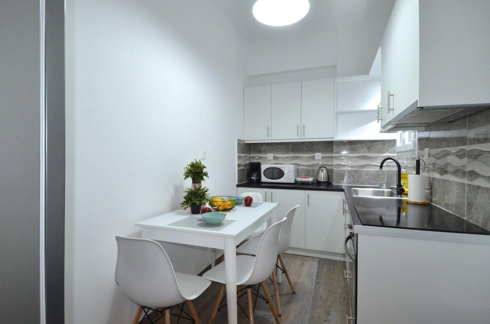 A Spacious Minimal Apatment At Chalandri Athene Buitenkant foto